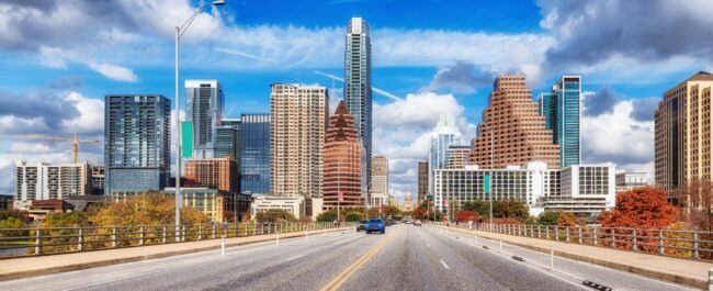Travis County Man Charged After Throwing Objects From Overpass in Austin